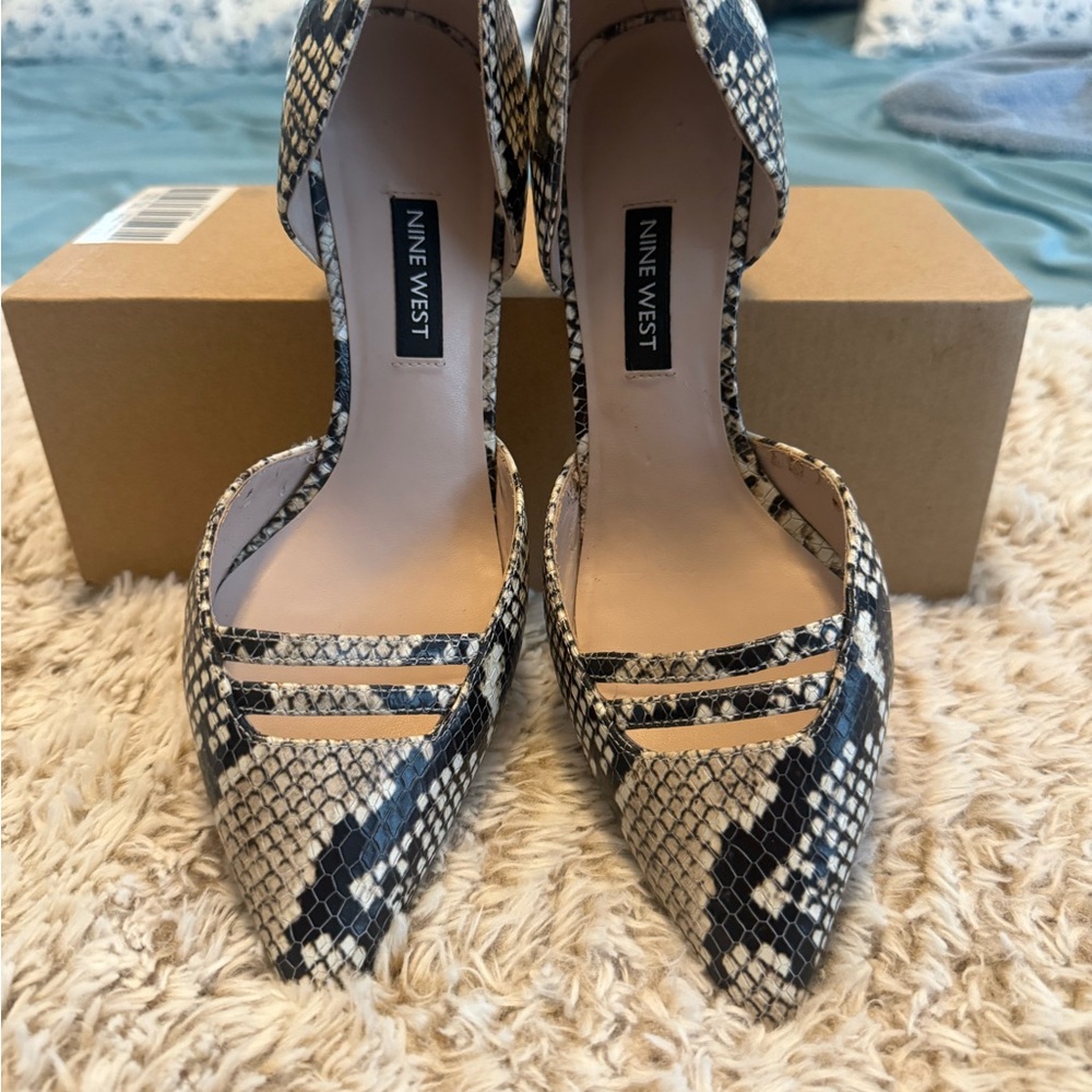 Nine West Black and Cream Elegant Heels